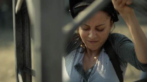 The 100 Many Happy Returns Season Two Episode Four-106
