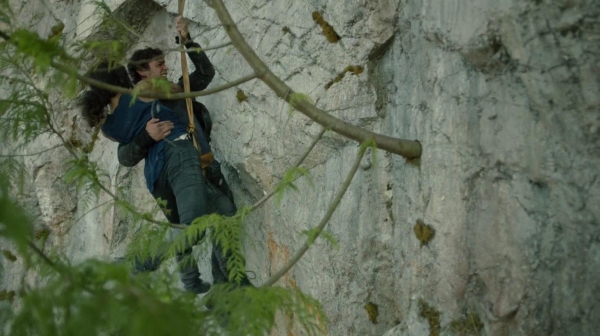 The 100 Many Happy Returns Season Two Episode Four-40
