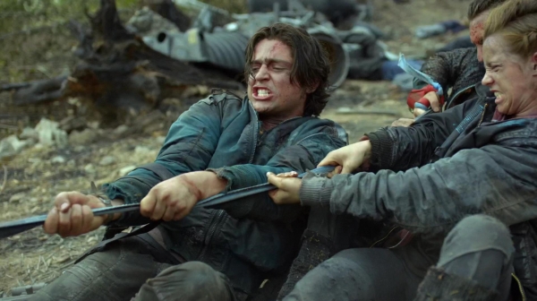The 100 Many Happy Returns Season Two Episode Four-37

