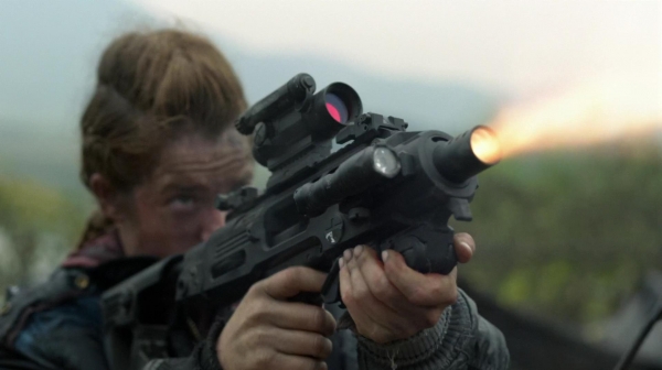 The 100 Many Happy Returns Season Two Episode Four-23
