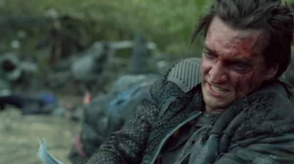 The 100 Many Happy Returns Season Two Episode Four-12
