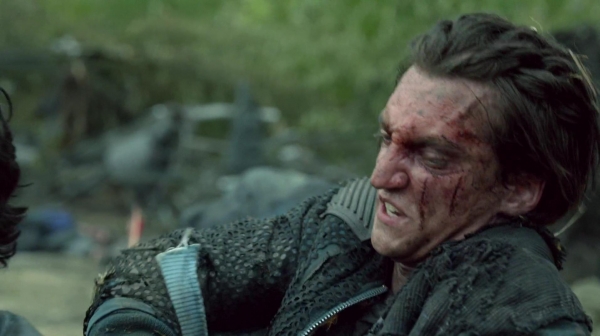 The 100 Many Happy Returns Season Two Episode Four-11

