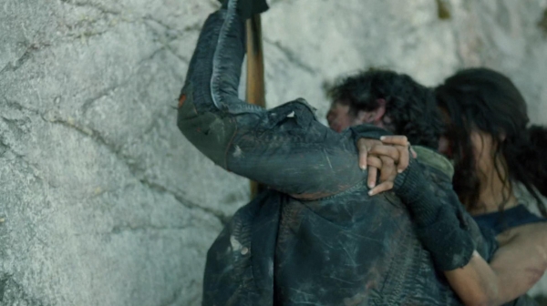 The 100 Many Happy Returns Season Two Episode Four-10
