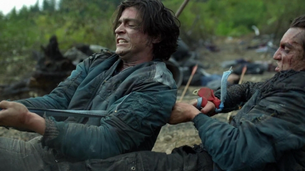 The 100 Many Happy Returns Season Two Episode Four-7
