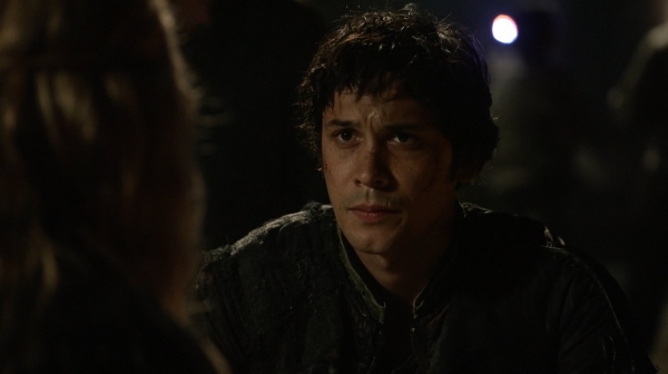 The Fog of War the 100 Season Two Episode Six-1990

