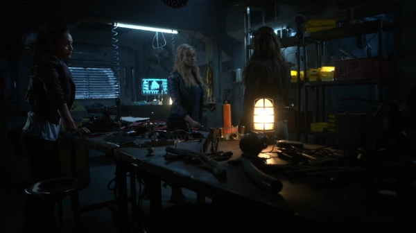 The Fog of War the 100 Season Two Episode Six-1885
