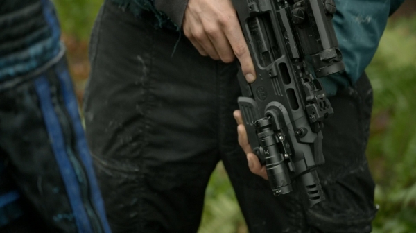 The Fog of War the 100 Season Two Episode Six-1341
