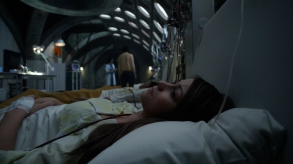 The Fog of War the 100 Season Two Episode Six-258
