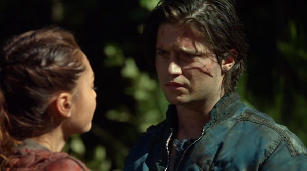 The Fog of War the 100 Season Two Episode Six-54
