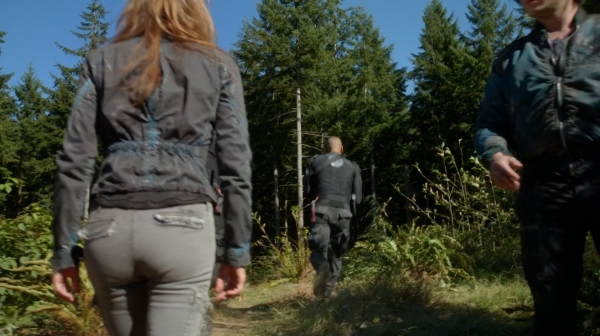 The Fog of War the 100 Season Two Episode Six-47
