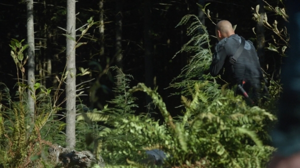 The Fog of War the 100 Season Two Episode Six-43
