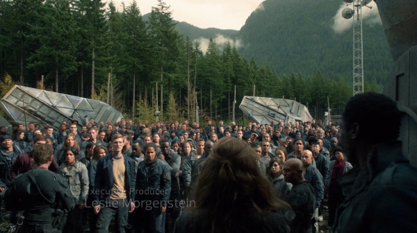 Click to view full size image
==============
The 100 Long Into an Abyss Season Two Episode Seven-2215
The 100 Long Into an Abyss Season Two Episode Seven-2215