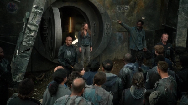 The 100 Long Into an Abyss Season Two Episode Seven-2172

