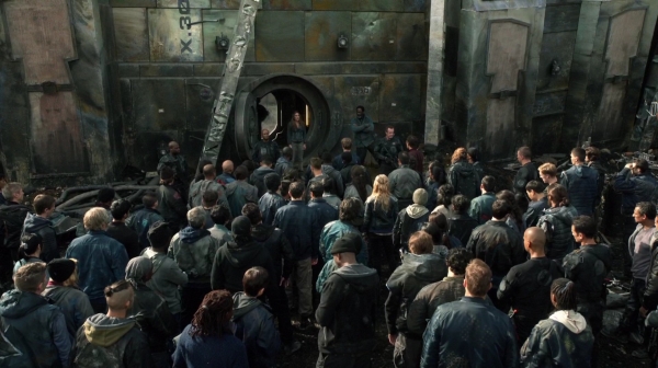 The 100 Long Into an Abyss Season Two Episode Seven-2114
