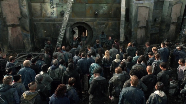 The 100 Long Into an Abyss Season Two Episode Seven-2113
