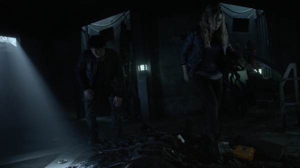 The 100 Long Into an Abyss Season Two Episode Seven-1647
