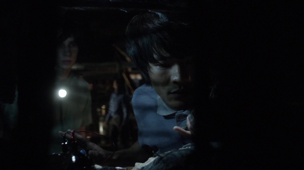 The 100 Season Two Episode Nine Remember Me-1298
