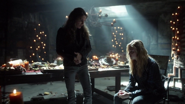 The 100 Season Two Episode Nine Remember Me-885
