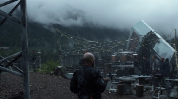 The 100 Season 2 Episode 10 Survival Of The Fittest-568
