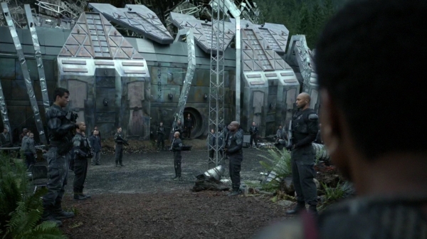 The 100 Season 2 Episode 10 Survival Of The Fittest-560
