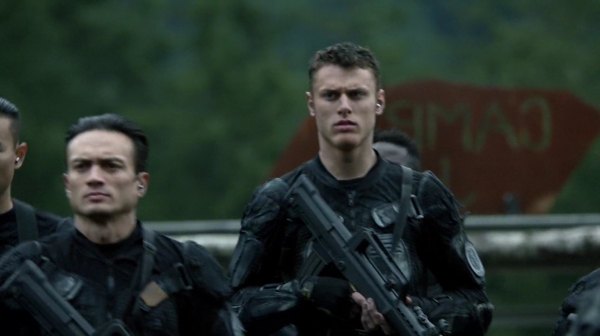 The 100 Season 2 Episode 10 Survival Of The Fittest-546
