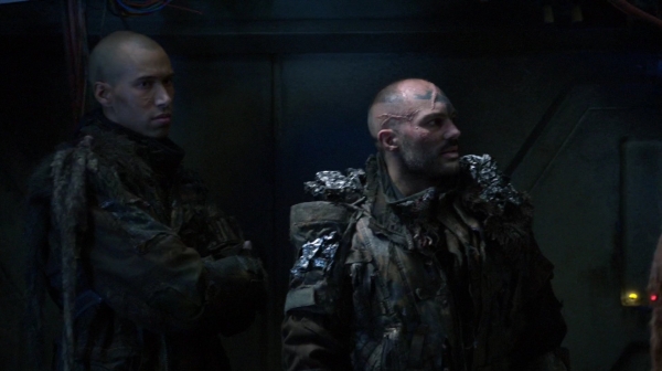 The 100 Season 2 Episode 10 Survival Of The Fittest-449
