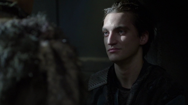 The 100 Season 2 Episode 10 Survival Of The Fittest-402
