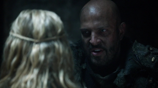 The 100 Season 2 Episode 10 Survival Of The Fittest-260

