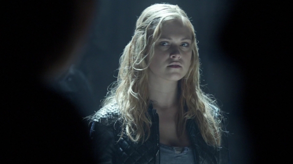 The 100 Season 2 Episode 10 Survival Of The Fittest-243
