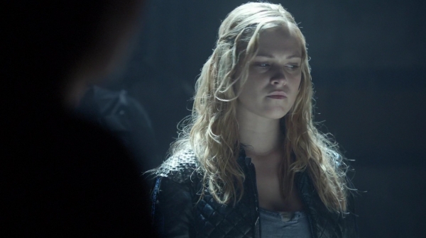 The 100 Season 2 Episode 10 Survival Of The Fittest-237
