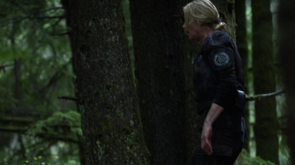 The 100 Season 2 Episode 10 Survival Of The Fittest-109
