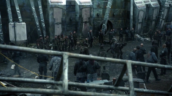 The 100 Season 2 Episode 10 Survival Of The Fittest-99
