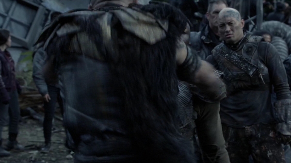 The 100 Season 2 Episode 10 Survival Of The Fittest-97
