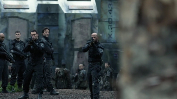 The 100 Season 2 Episode 10 Survival Of The Fittest-95
