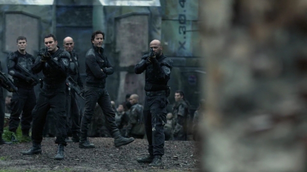 The 100 Season 2 Episode 10 Survival Of The Fittest-94

