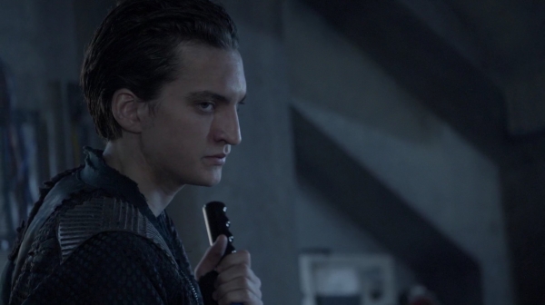 The 100 Season 2 Episode 10 Survival Of The Fittest-80
