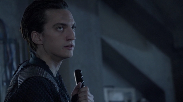 The 100 Season 2 Episode 10 Survival Of The Fittest-78
