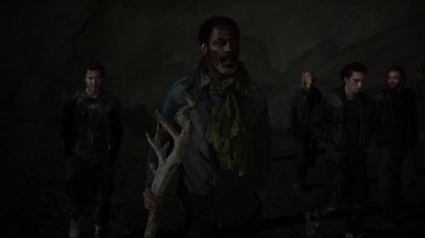 Bodyguard of Lies The 100 Season 2 Episode Fourteen-2069
