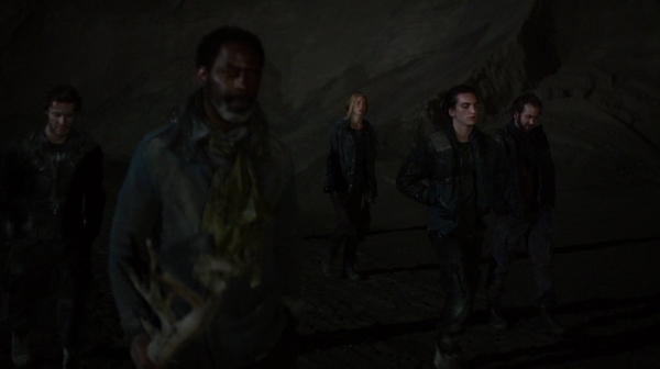 Bodyguard of Lies The 100 Season 2 Episode Fourteen-2066
