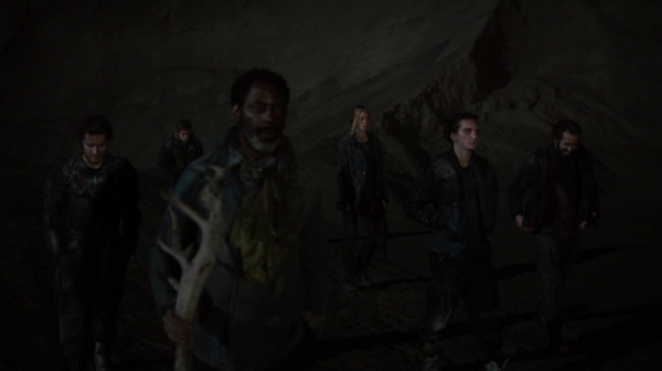 Bodyguard of Lies The 100 Season 2 Episode Fourteen-2064
