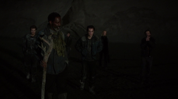 Bodyguard of Lies The 100 Season 2 Episode Fourteen-2049
