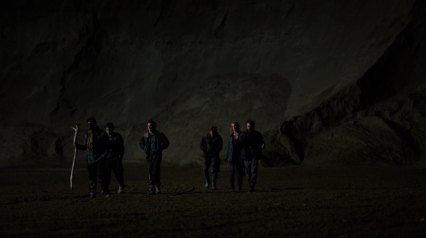 Bodyguard of Lies The 100 Season 2 Episode Fourteen-2046
