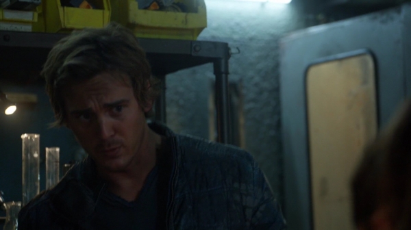 Bodyguard of Lies The 100 Season 2 Episode Fourteen-1712
