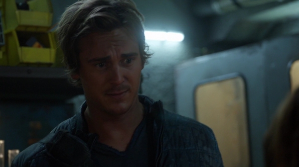 Bodyguard of Lies The 100 Season 2 Episode Fourteen-1710
