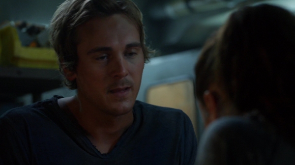 Bodyguard of Lies The 100 Season 2 Episode Fourteen-1701
