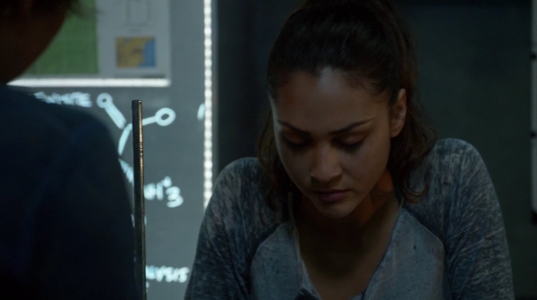 Bodyguard of Lies The 100 Season 2 Episode Fourteen-1697
