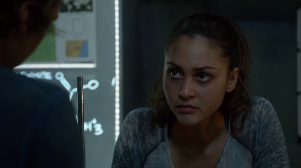 Bodyguard of Lies The 100 Season 2 Episode Fourteen-1696

