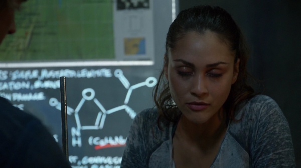 Bodyguard of Lies The 100 Season 2 Episode Fourteen-1679
