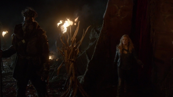 Bodyguard of Lies The 100 Season 2 Episode Fourteen-1419
