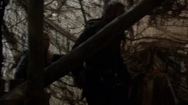 Bodyguard of Lies The 100 Season 2 Episode Fourteen-1234

